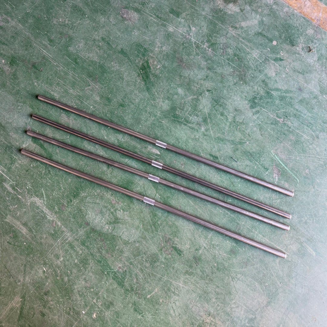 Tube straightening machine